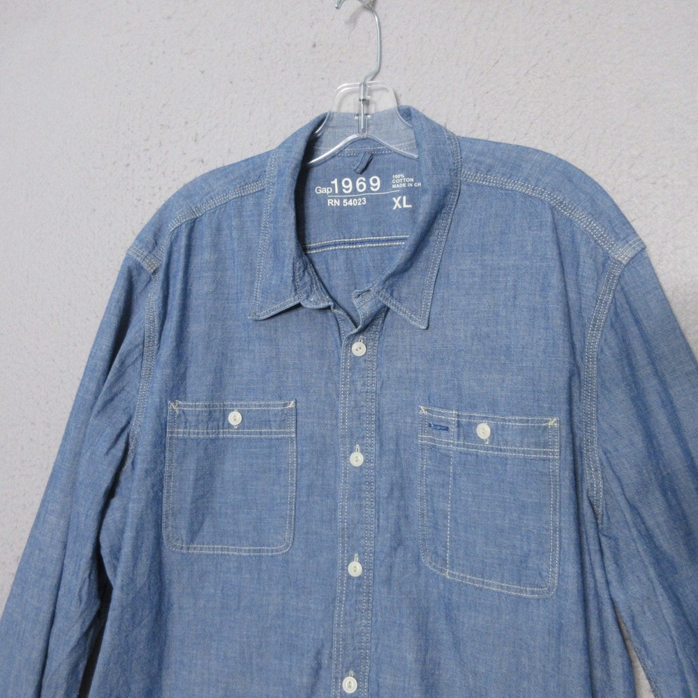 Gap Shirt Men XL Iconic Worker Chambray Blue Americana Classic Style Preppy